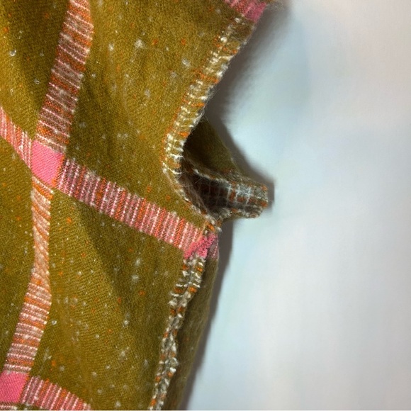 *NWT* Aerie Green, Pink Plaid Poncho/Cape Sweater, One Size, Fringe, Cardigan - Picture 4 of 11